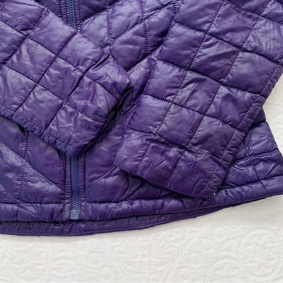 The North Face Women's Thermoball‎ Full-Zip Jacket - Picture 4 of 5